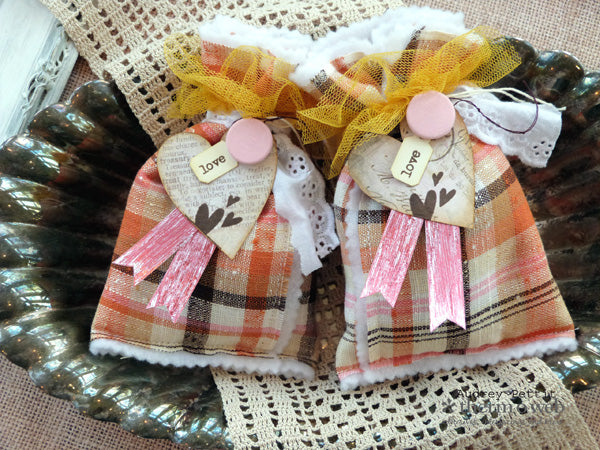 Valentine Treat Pockets with Deco Foil