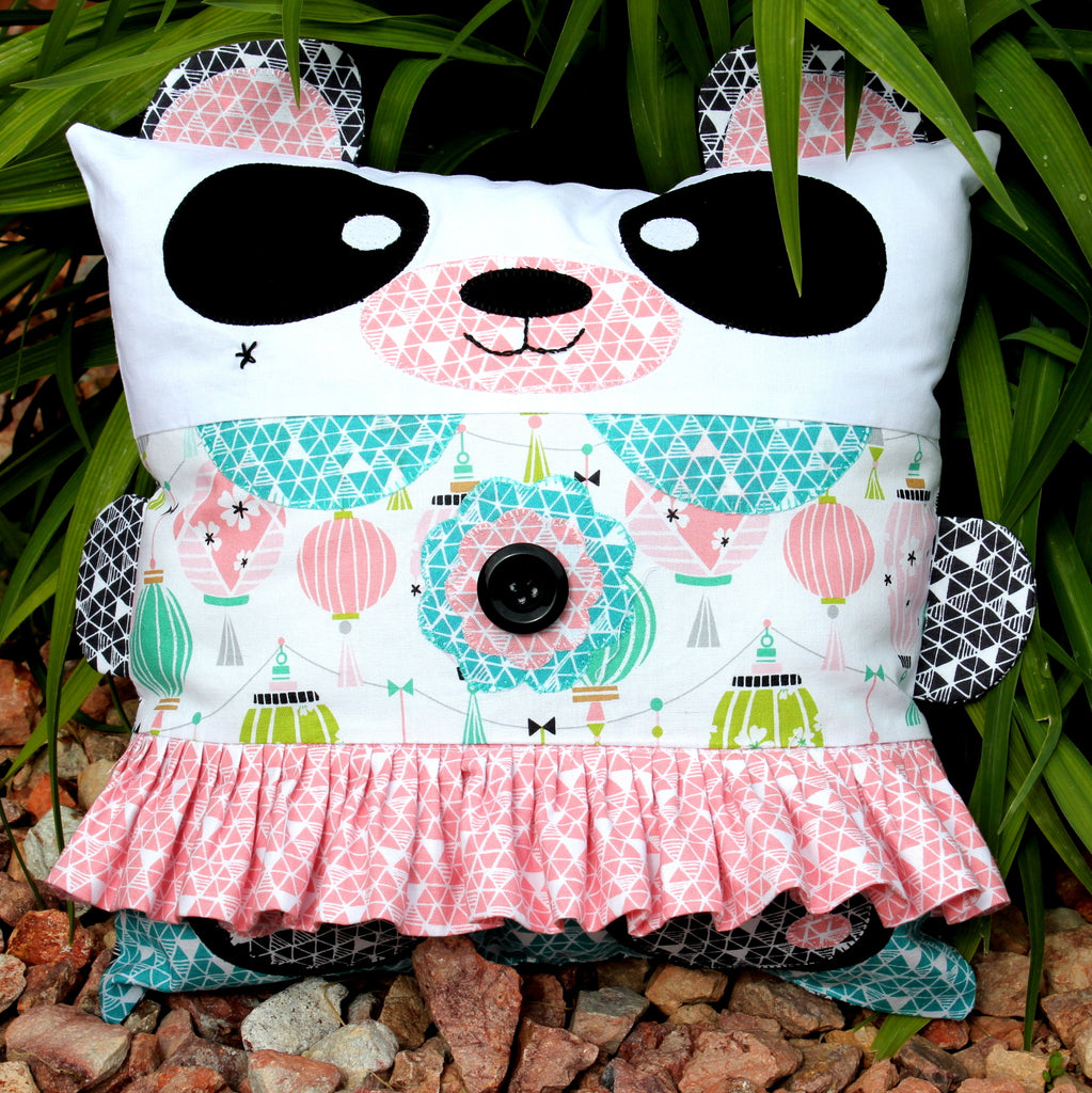 Blend Fabrics And HeatnBond For A Total Panda-monium Quilt