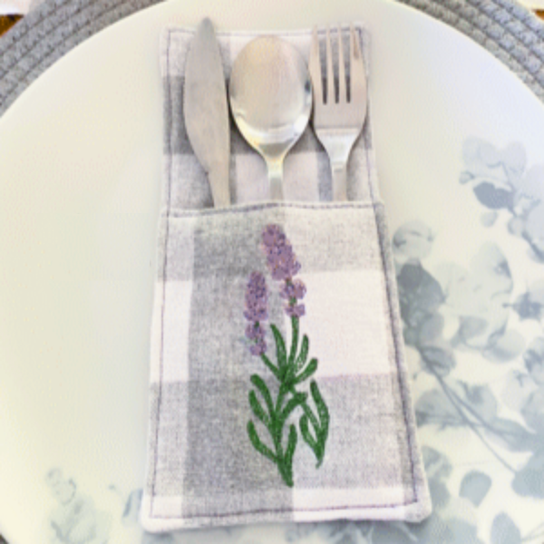 Embroidered Utensil Holders for a Pretty Table Setting