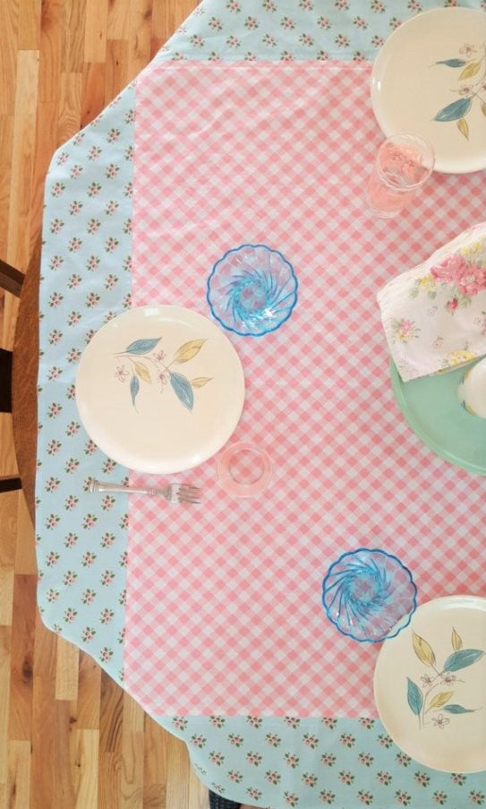 Vintage Inspired Tablecloth: A Quick and Easy Springtime Project