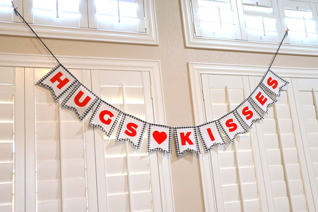 Hugs and Kisses Fabric Applique Valentine Banner