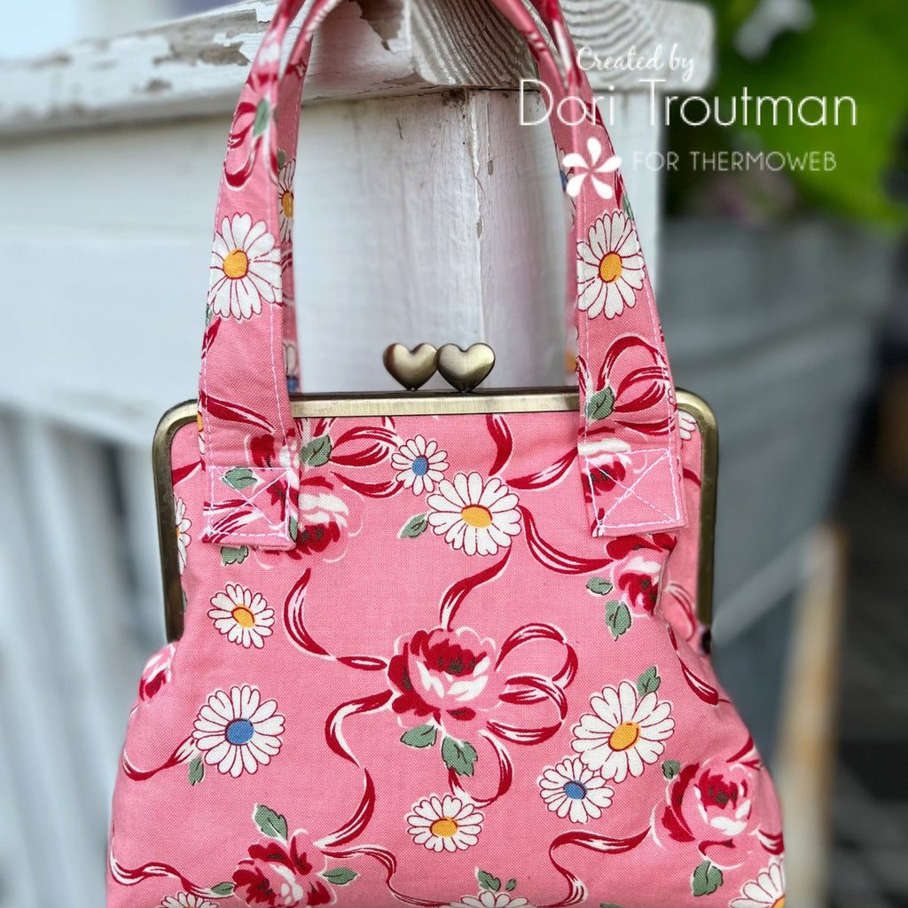Sewing a Metal Clasp Purse {All the Tips and Tricks!}