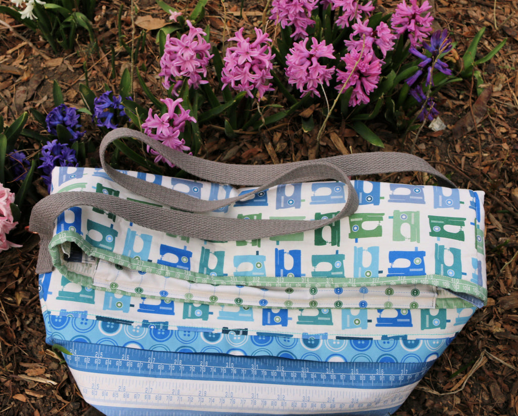 Sewing Travel Tote with HeatnBond Fusible Fleece and Paintbrush Studio Fabric