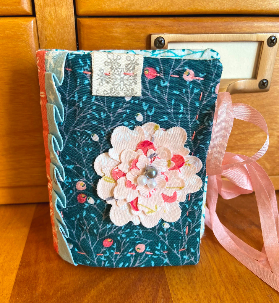 Art Gallery Fabric Needle Book