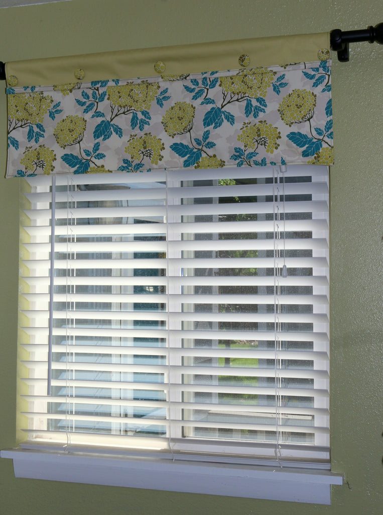 Easy to Make Curtain Valance Using HeatnBond Fusible Tape