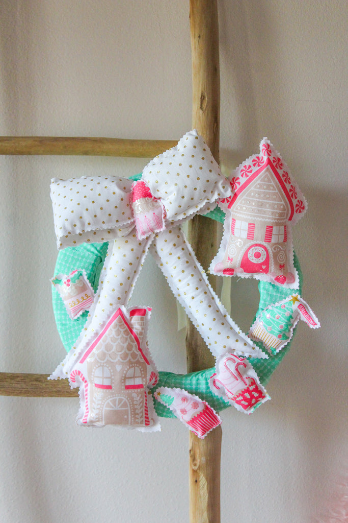 Stuffed Christmas Deco Foil Wreath